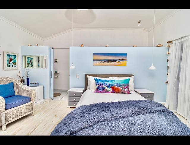 4 BEDROOM HOUSE FOR SALE IN GROTTO BAY